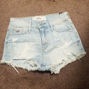 Gotta love some short, shorts while in the sun.